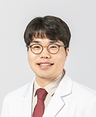 이윤택